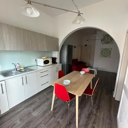 Luxury 2 Bdrm In Heart Of Town * 부쿠레슈티
