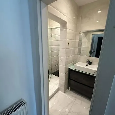 Luxury 2 Bdrm In Heart Of Town 아파트 부쿠레슈티
